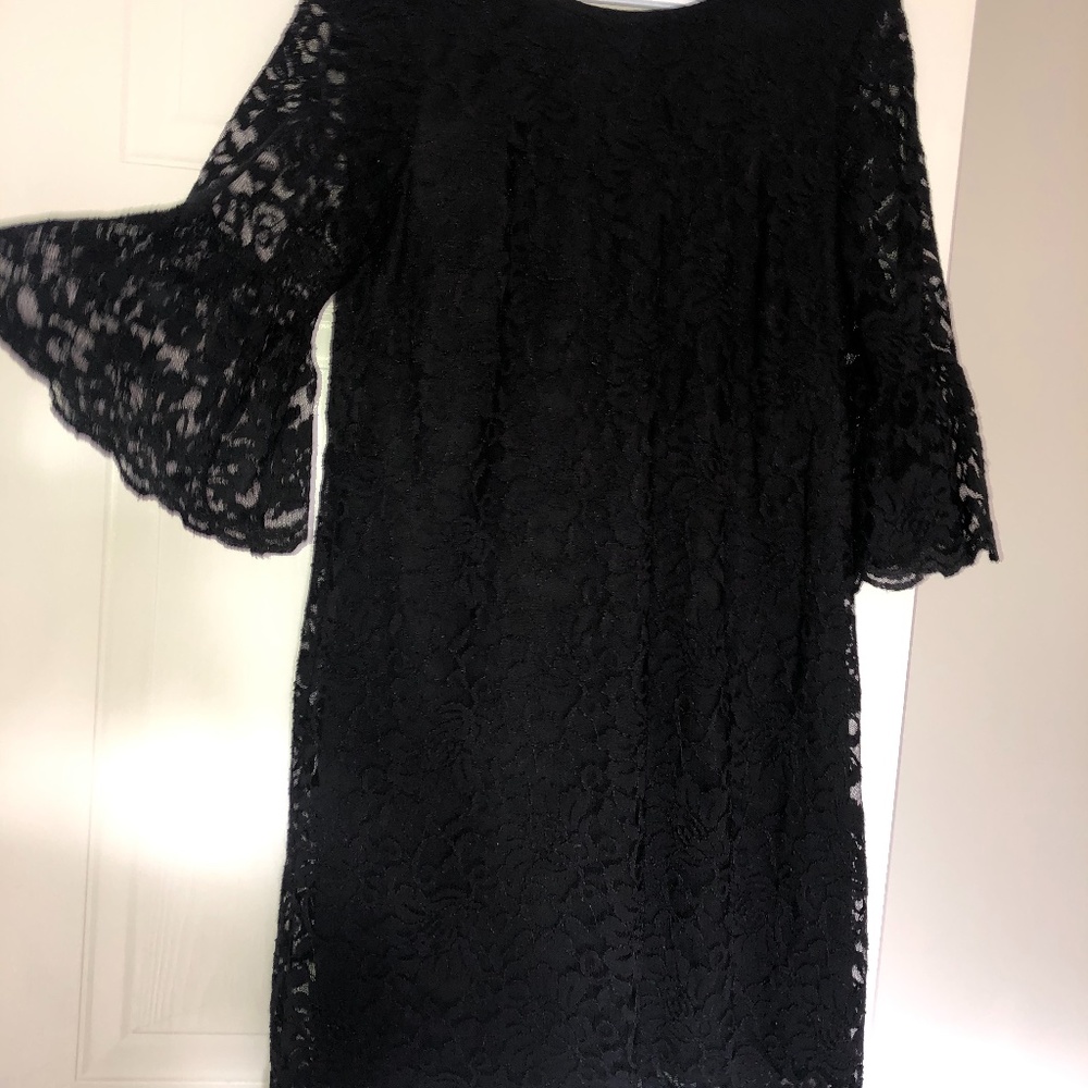 Dresses - Picture 2 of 3